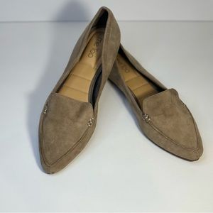 ME TOO Flat Audra Suede